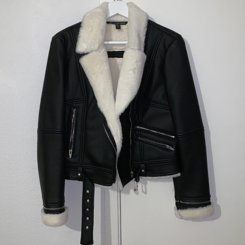 Zara Women's Black Moto Jacket - Size Small